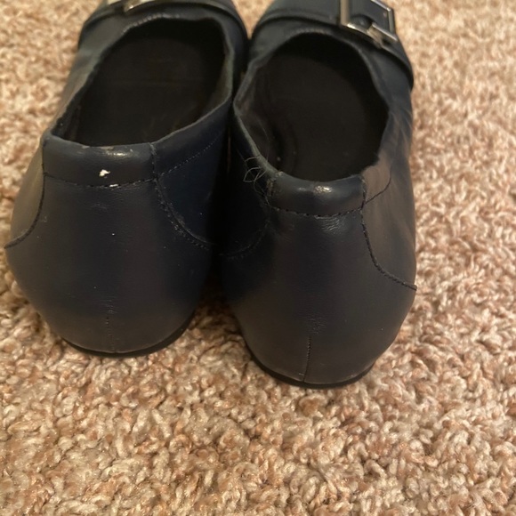 Flats - Picture 2 of 5